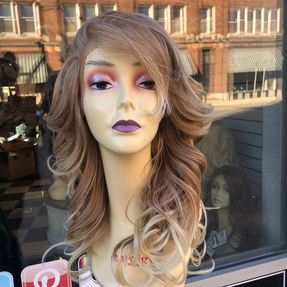 Honey Blonde Ombre Free Part Swiss Lace Front Wig 2022